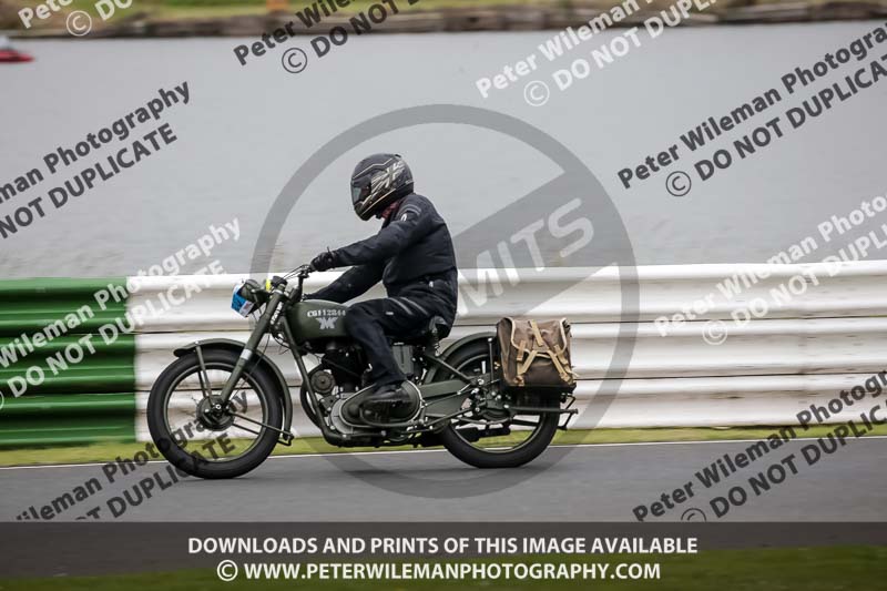 Vintage motorcycle club;eventdigitalimages;mallory park;mallory park trackday photographs;no limits trackdays;peter wileman photography;trackday digital images;trackday photos;vmcc festival 1000 bikes photographs